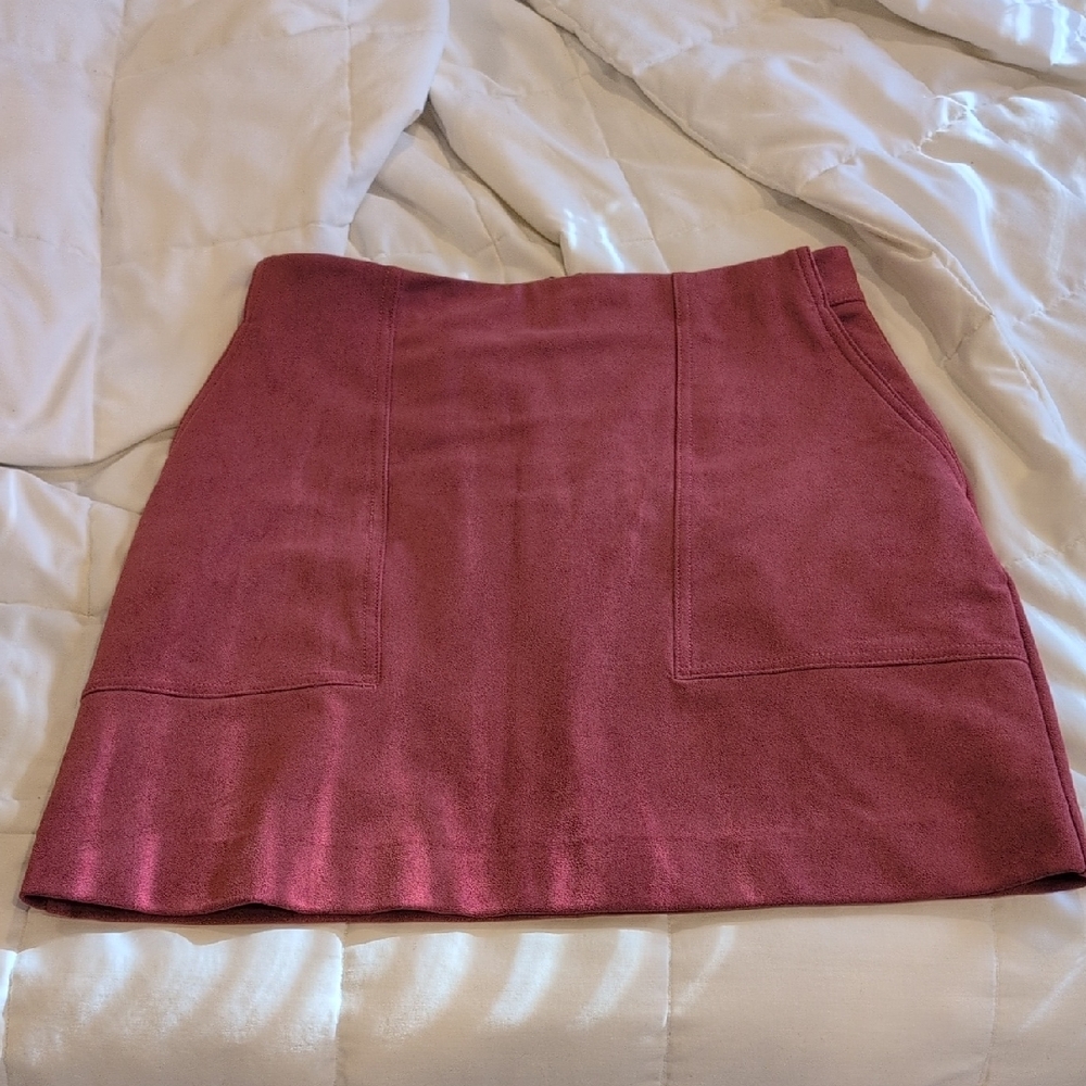 Elegant Pink Women's Suede Skirt